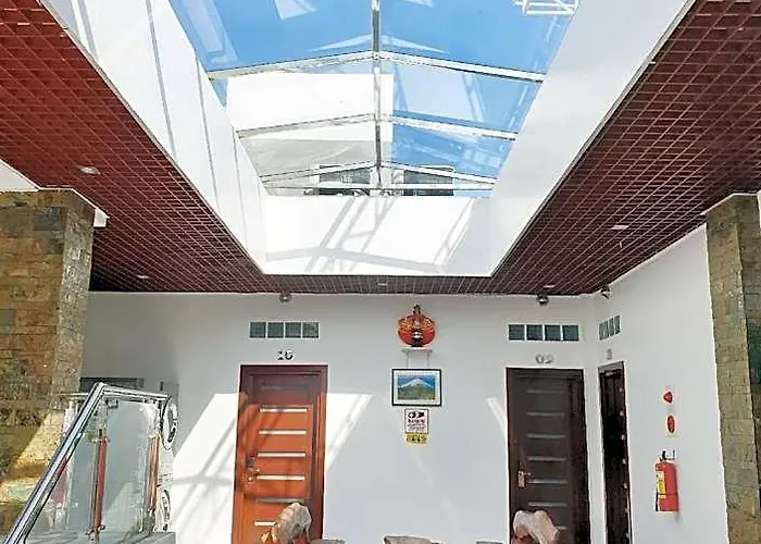 Mj House Hotel